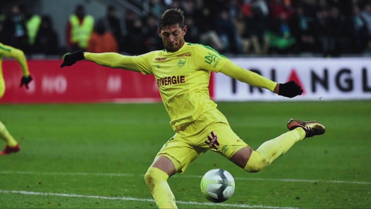 Air Crash – Saison 24 – Épisode 9 – Un footballeur disparaît – Accident de l'avion d'Emiliano Sala [Français]