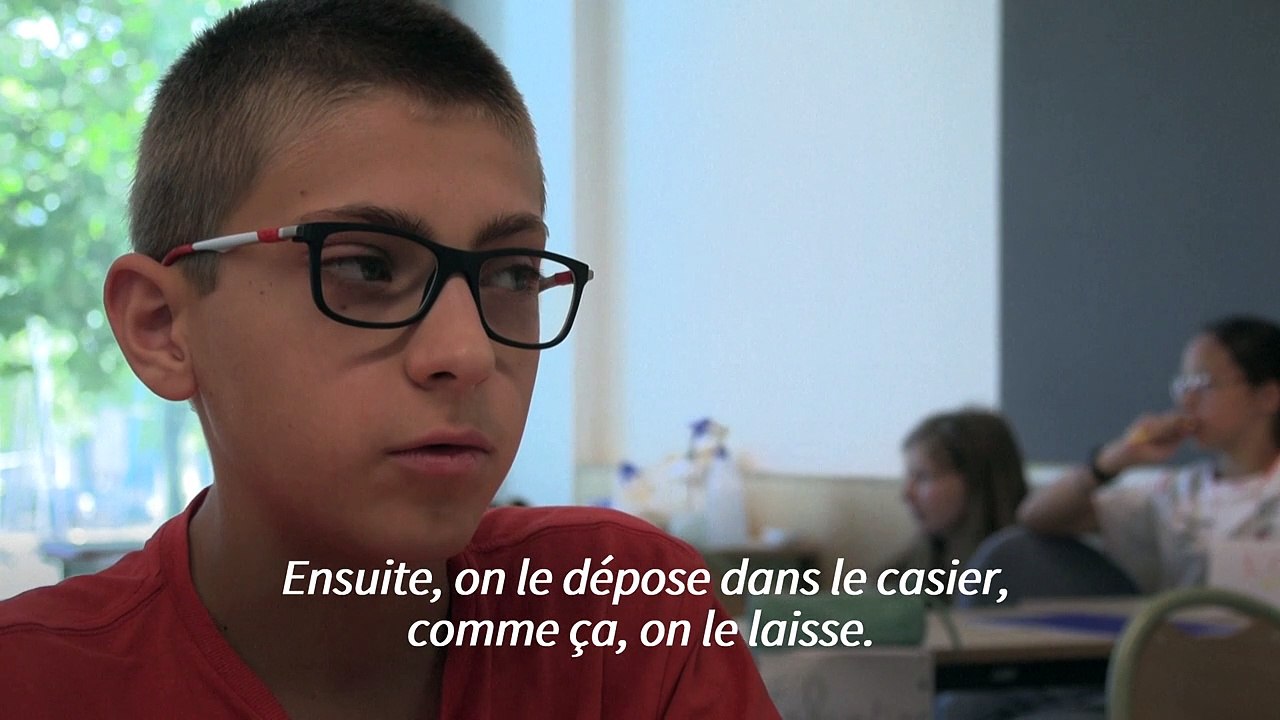 Pause numérique: dans un collège de Lorient, le téléphone portable reste au casier