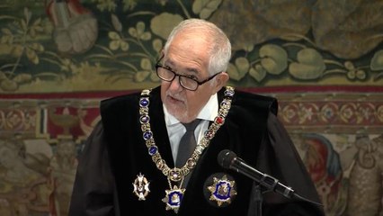 Conde-Pumpido reivindica la independencia del TC y reclama "el máximo respeto político"