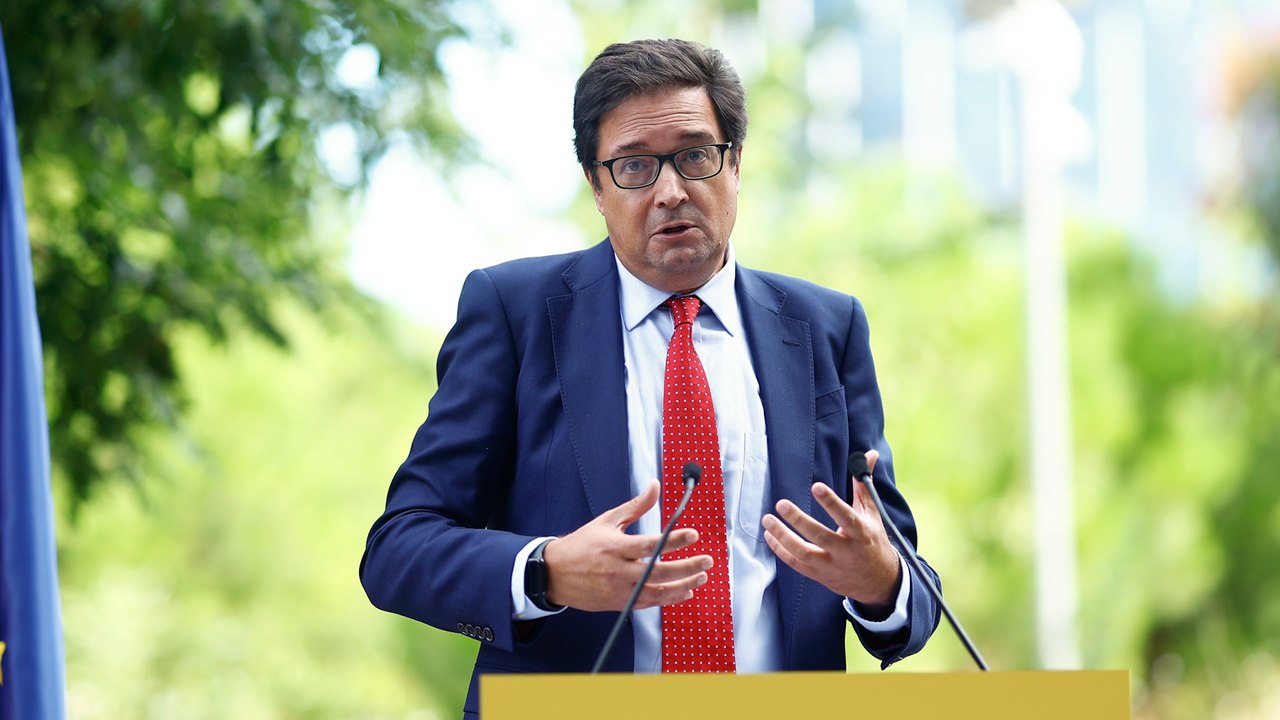 Óscar López recibe la cartera de Transformación Digital de Escrivá: "Llevo seis años callado. Tengo ganas de hablar y habrá para todos"
