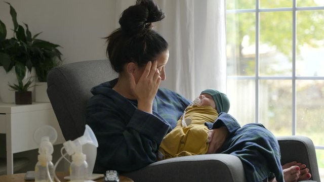 Psychose nach Geburt: So fand eine Mutter trotz Wahnvorstellungen und Angst zurück ins Leben