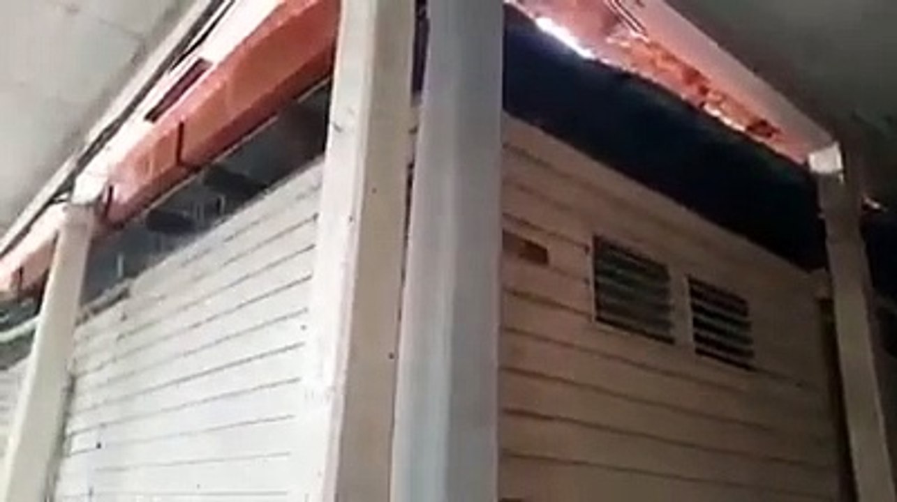 Hospital San Felipe pasillo de cirugía de mujeres totalmente inundado
