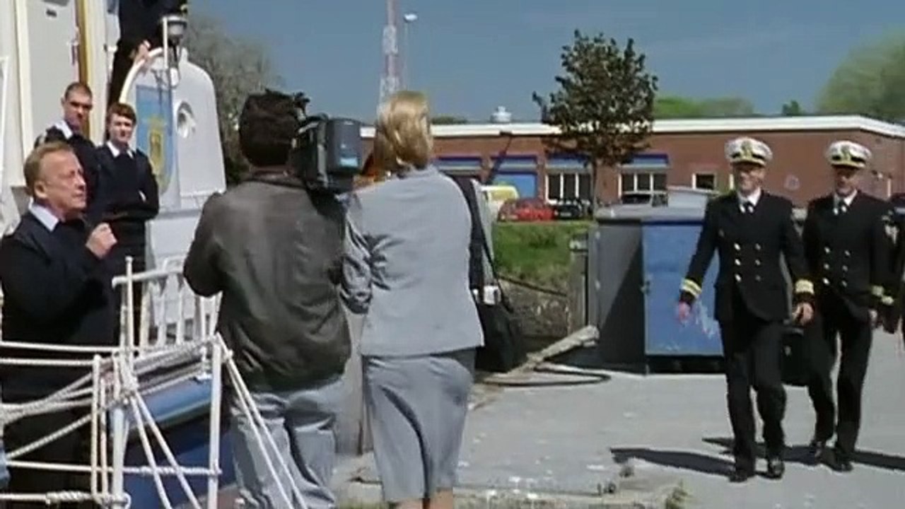 Küstenwache S03E01 Feuer an Bord