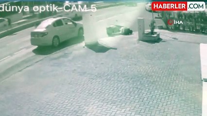 72 yaşındaki motosikletlinin yaralandığı kaza kamerada