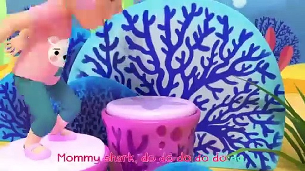 Baby Shark Playground Song | New Nursery Rhymes