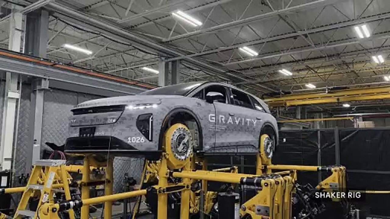 فيديو: لوسيد جرافيتي أول سيارة SUV تخضع لاختبار متانة