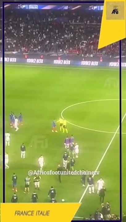 France 1-3 Italie: Défaite clignotante pour les bleus