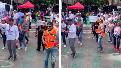 Manifestantes en contra de la Reforma Judicial bailan nueva versión del 'Payaso del rodeo'