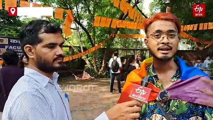 डीयू कला संकाय के बाहर समलैंगिक छात्र-छात्राओं ने निकाली प्राइड परेड, खुलकर रखी अपनी बात