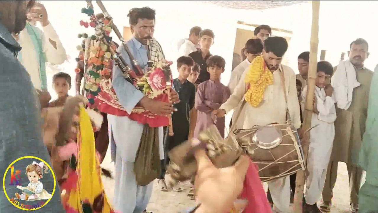 Dance to celebrate a wedding in Pakistan