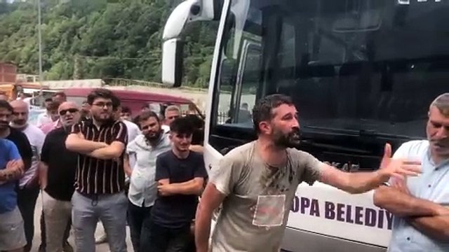 Hopa'da ağaç kesimini durdurmak isteyen köylülerden Dursun Ali Koyuncu gözaltına alındı