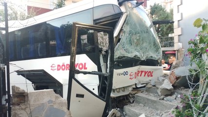 Jandarmadan kaçarken eve girdi