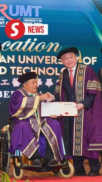 Dr Ling conferred honorary doctorate by TAR UMT due to his contributions, dedication