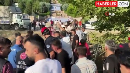 Bursa'da servis minibüsü dereye uçtu, sürücü yaralandı