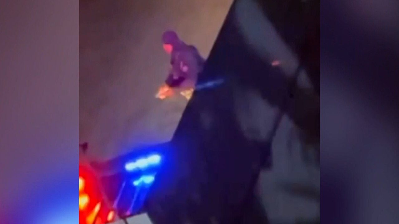 Opositores venezolanos denuncian que policías y "encapuchados armados" asedian la Embajada de Argentina en Caracas