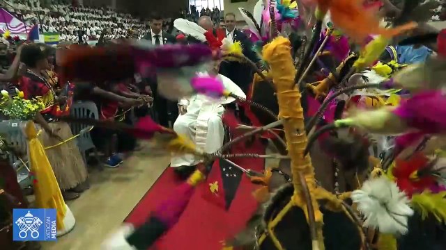 El papa Francisco pidió a los religiosos de Papúa Nueva Guinea ocuparse de los marginados