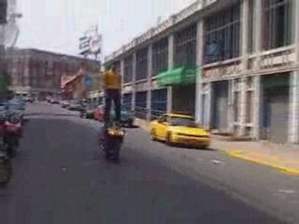 Stunt en moto 1