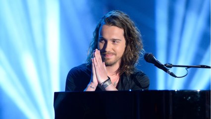 GALA VIDEO - Julien Doré papa : il dévoile une adorable vidéo avec son fils de 3 ans