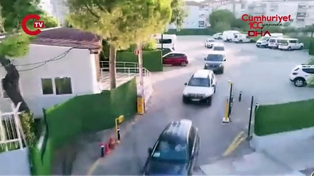 Müteahhitti alıkoyup, silahla tehdit ederek boş senet imzalattılar