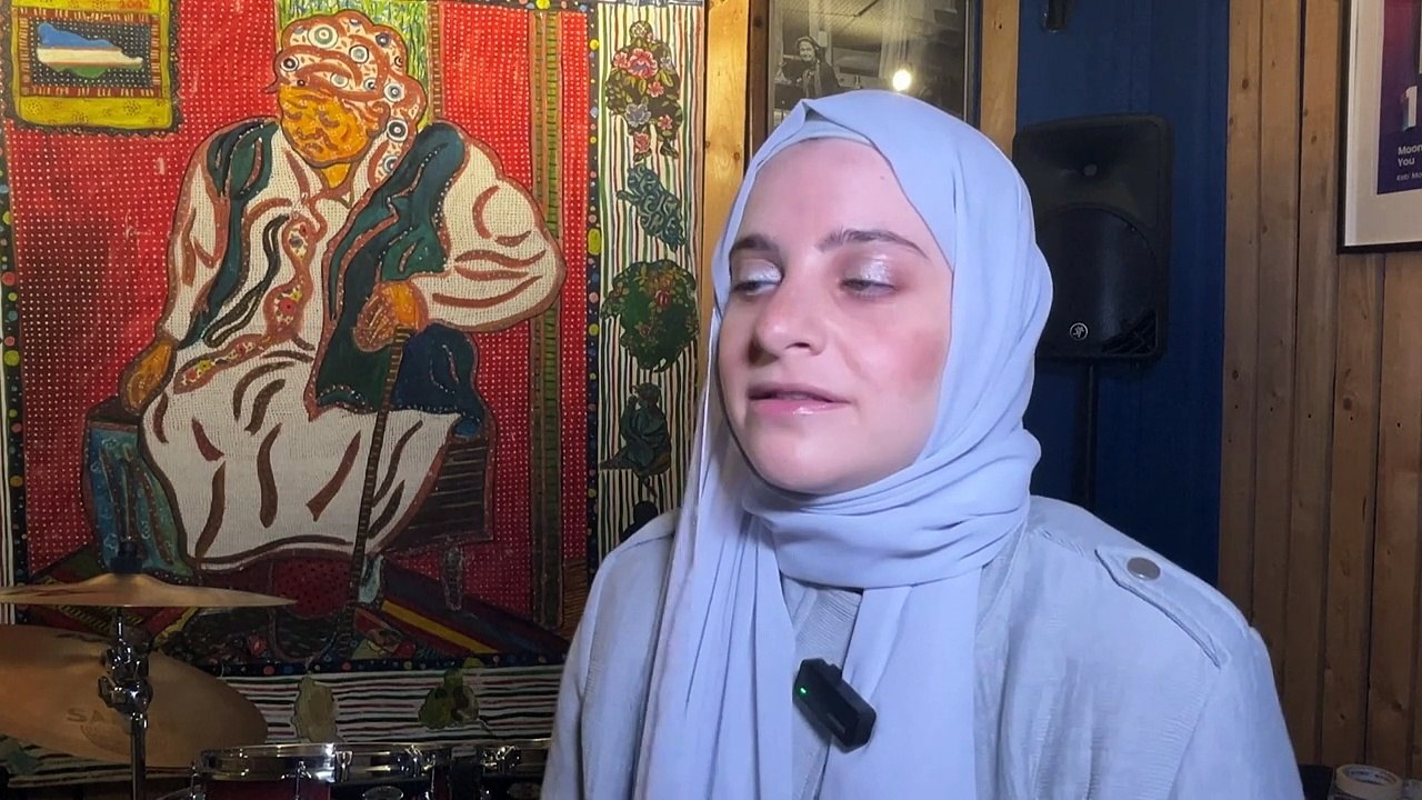 غالية شاكر فنانة سورية ترغب بأن تُلهم محجبات أخريات لتحقيق أحلامهنّ