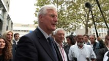 «Je suis sous surveillance de tous les Français», assure Michel Barnier lors d'un déplacement àl'hôpital Necker