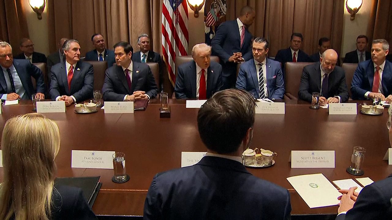 Trump anuncia entrada em vigor de tarifas em 4 de março; China enfrentará 10% adicionais