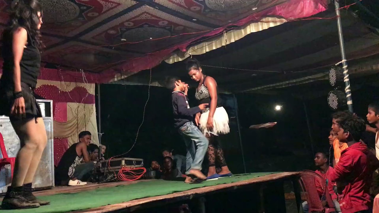 Gambhirpur Durga Puja Siwan (arkesta) bhojpuri song dance 2019