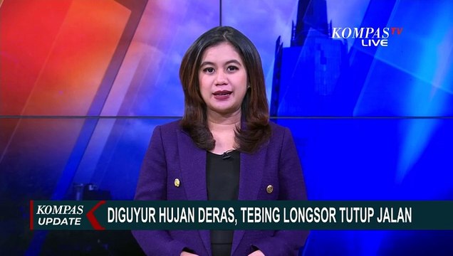 Diguyur Hujan Deras, Tebing Longsor Tutup Jalan