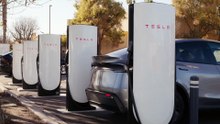 Vânzările Tesla au scăzut cu 45% în Europa