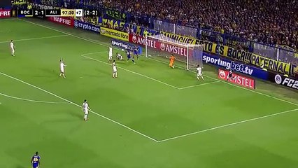 Edinson Cavani erró el gol que le daba la clasificación a Boca ante Alianza Lima
