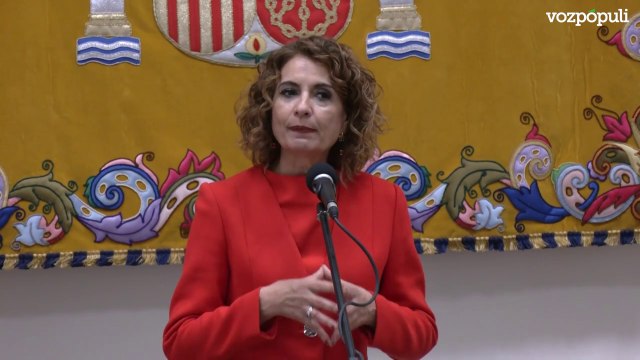La vicepresidenta primera del Gobierno y ministra de Hacienda, María Jesús Montero, ha defendido este jueves que el debate sobre la propuesta de condonación de deuda que ha trasladado a las comunidades autónomas no puede sustituir al de la reforma del m