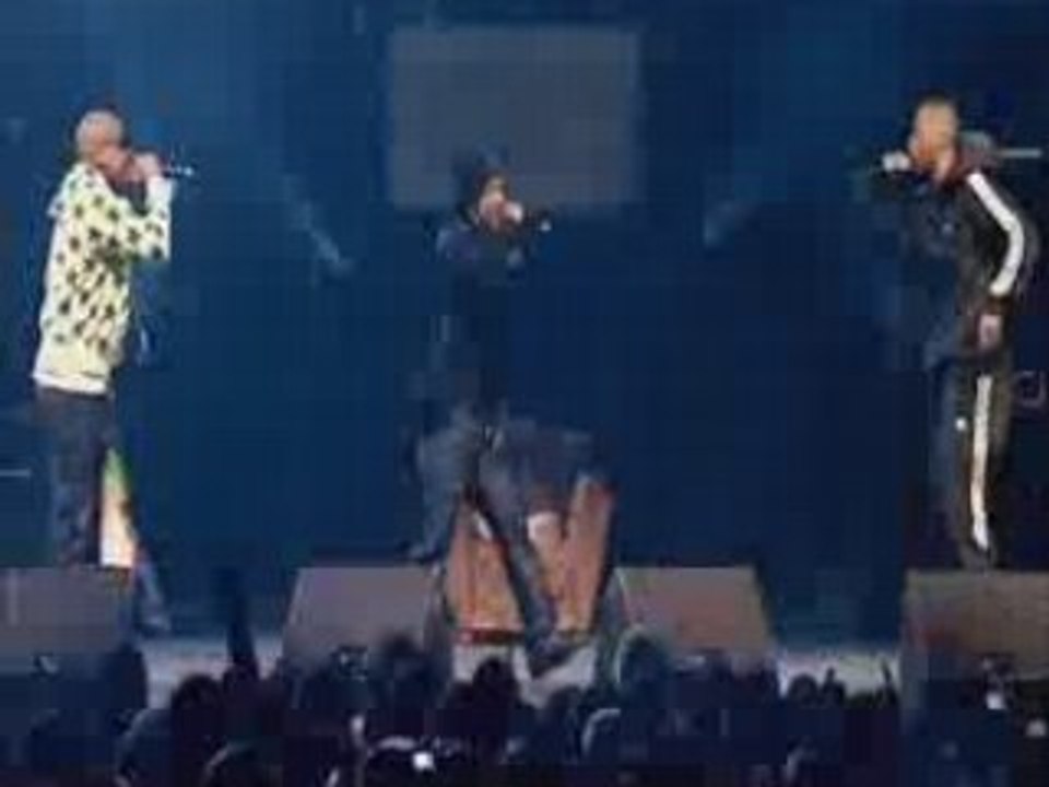 Psy 4 de la rime au dôme:"Welcome".