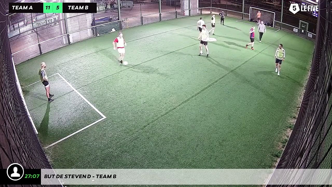 But de Steven D - Team B