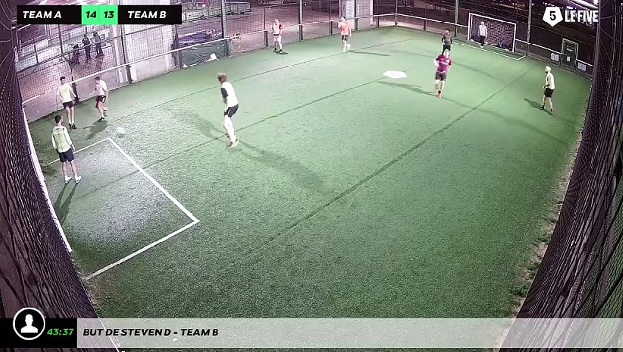 But de Steven D - Team B
