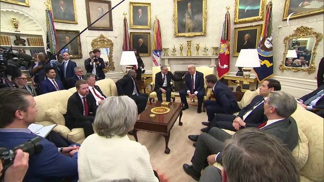 Trump diz confiar em Putin e evita dar garantias de segurança à Ucrânia