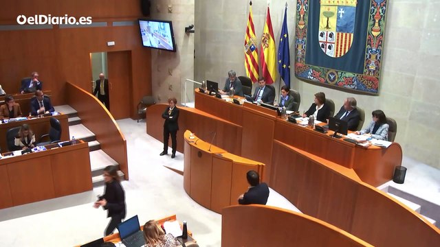 Bronca en las Cortes de Aragón después de que el PSOE diga que a Abascal le gusta el saludo nazi