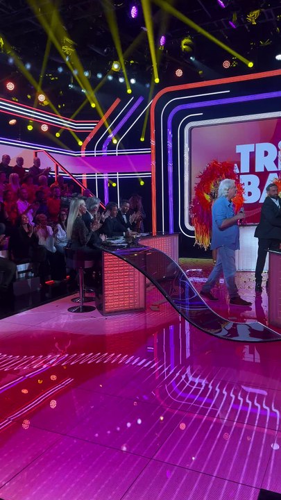 Vidéos - Plateau de la dernière émission de TPMP sur C8 à Paris, France, le 27 février 2025Photographe :Yehiel Chekroune / Bestimage