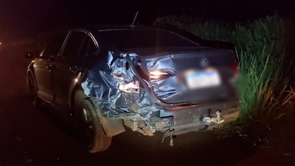 Jeep colide na traseira de Virtus na BR-369 em Cascavel