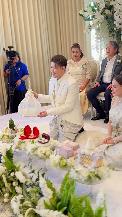 ส่องสินสอด "แจ๊ค ธนพล"  ขนแต่ง "เอม รมิดา" จัดเต็มไม่ธรรมดา