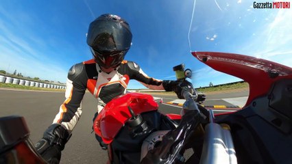 Ducati Panigale V2 S: meno potenza ma più emozioni in curva