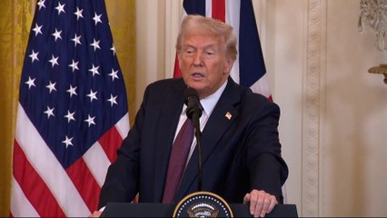 Trump dice que EEUU está trabajando en un acuerdo comercial "fantástico" con el Reino Unido
