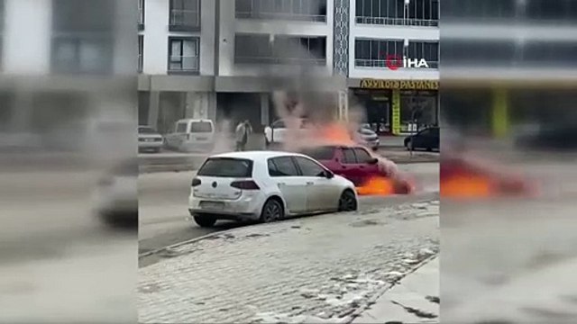 Fiat Tofaş araç alev alev yandı