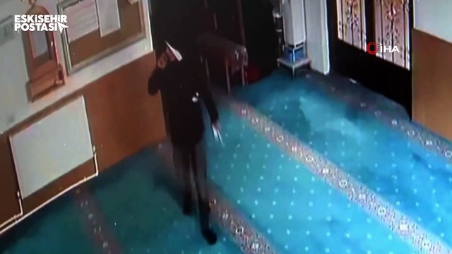 Eskişehir'de hırsız camide yedi içti, sonra da biriktirilen parayı çaldı