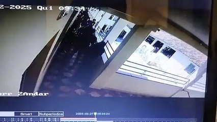 Adolescentes são apreendidos após detonarem bomba em escola