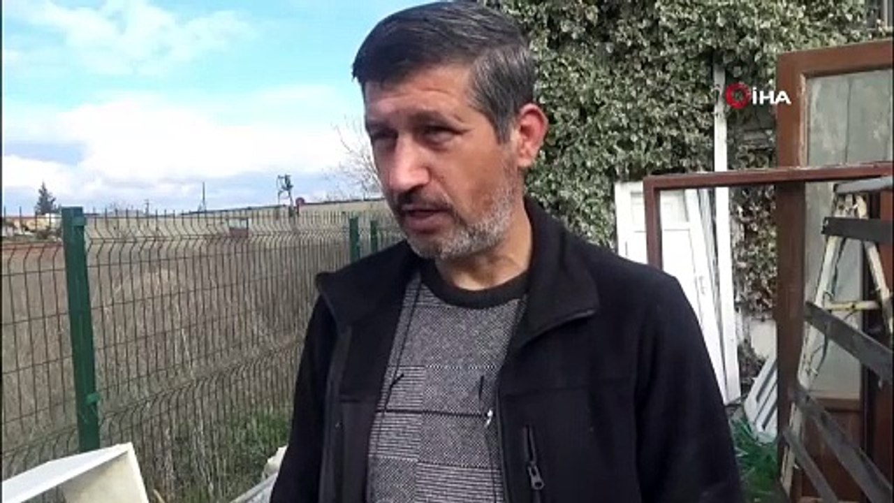 Çanakkale'de 8 metre büyüklüğündeki dev yılan görenleri korkuttu