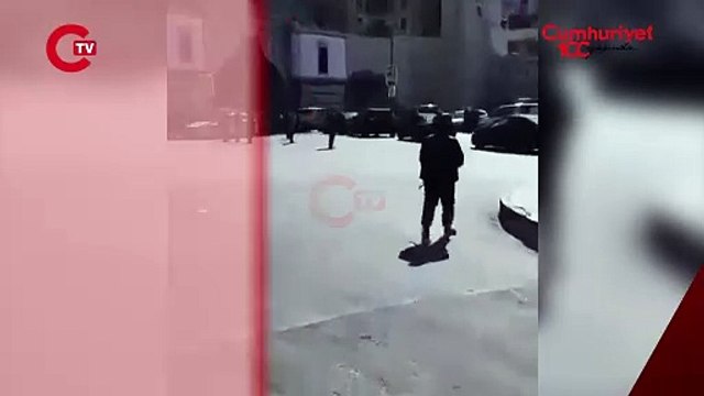 Şam Valisi Maher Muhammed Mervan, hükümet yetkilileriyle birlikte, Türkiye Cumhurbaşkanı'nın oğlu Bilal Erdoğan başkanlığındaki Türk heyetini Eski Şam'daki Emevi Camii'nde kabul etti.