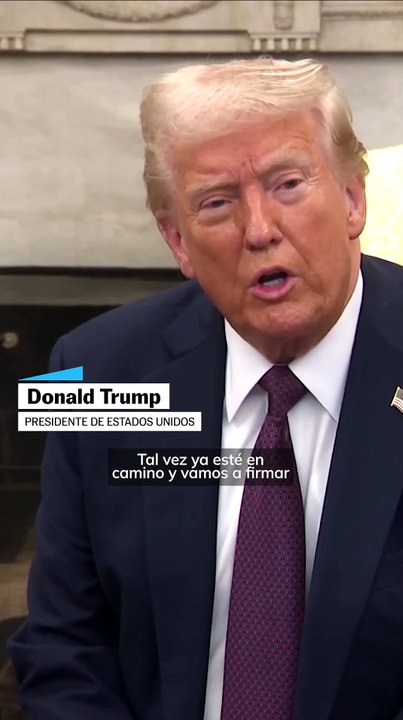 Starmer repite el gesto de Macron y corrige a Trump