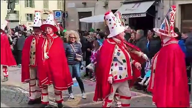 Carnevale a Verona, la sfilata del «Bacanal del Gnoco» tra le strade della città