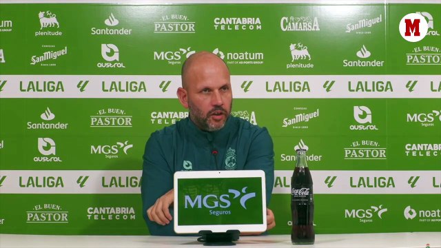El entrenador del Racing denuncia amenazas e insultos a su familia