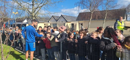 Les joueurs du Stade Briochin pensaient revenir dans l’ombre… mais regardez qui les attendait !